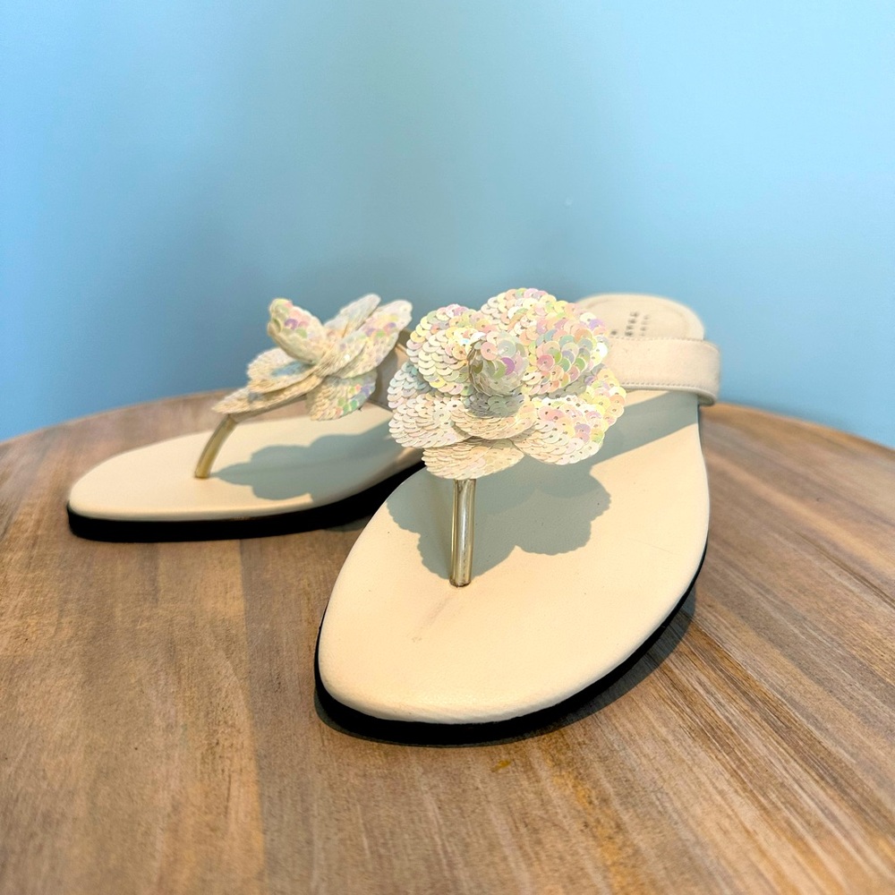 New York Transit white floral sparkly sandals size 8